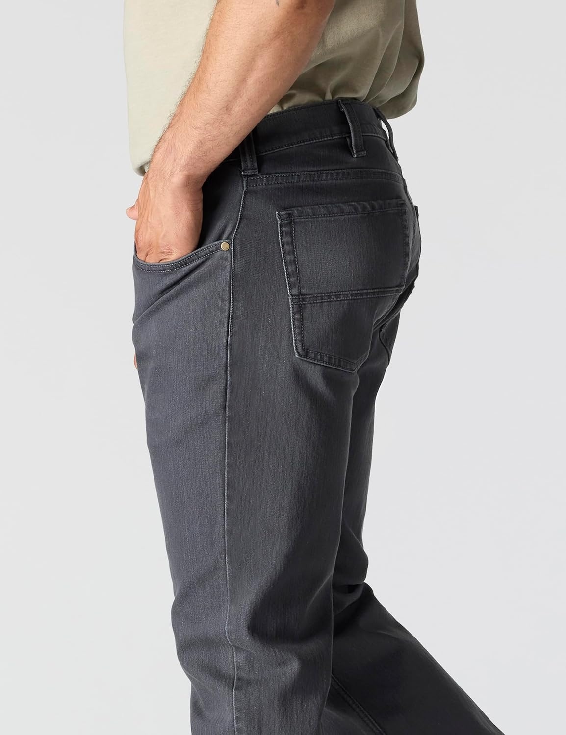 image:imageCarhartt Mens Relaxed Straight Rugged Flex Dyed JeanConcrete